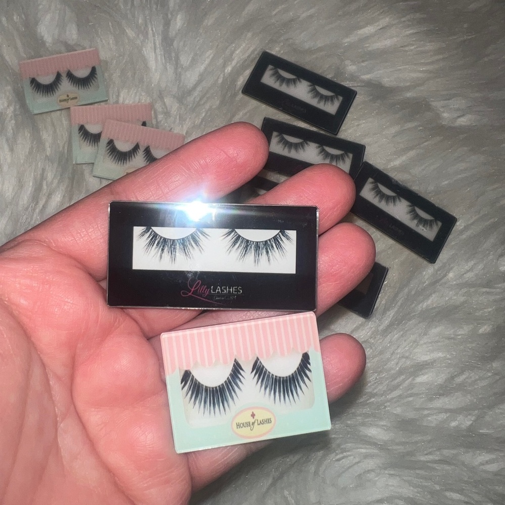 Lashes Flatback Charms